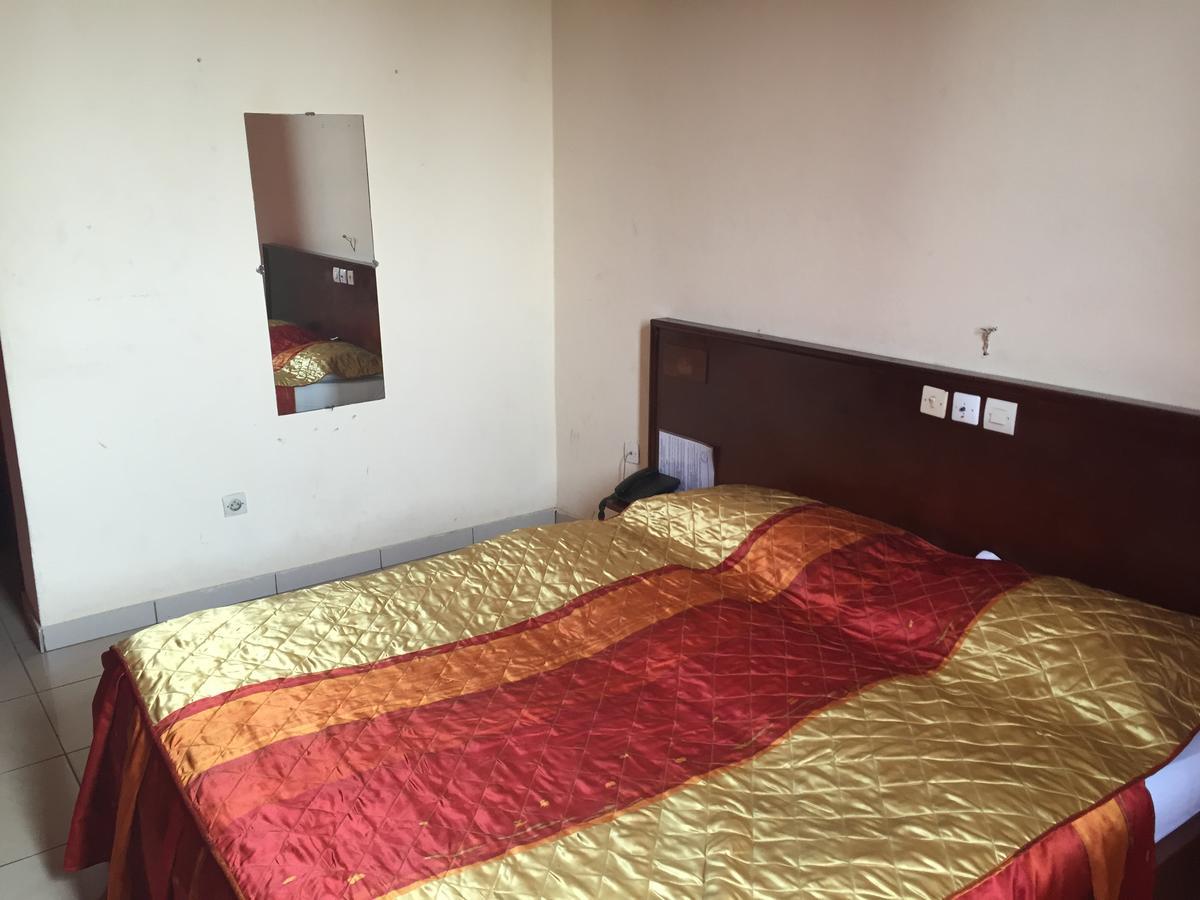 Hotel Lumiere Akwa Douala Kültér fotó